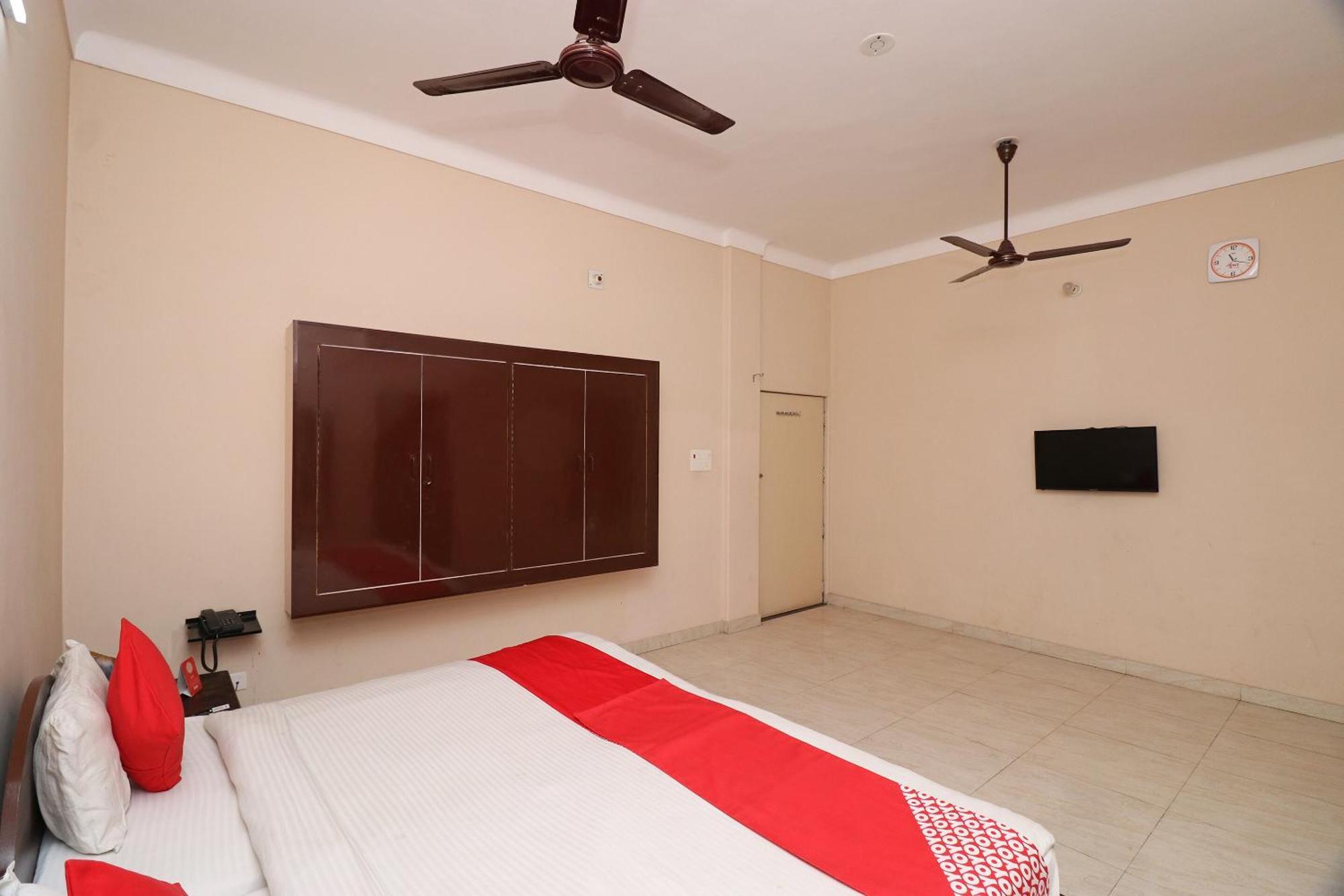 ורנאסי Flagship Chandra Prabha Guest House מראה חיצוני תמונה